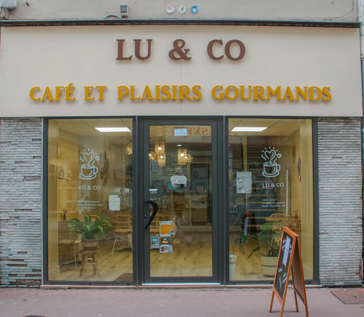 Lu & Co, 46 rue Philibert Laguiche.